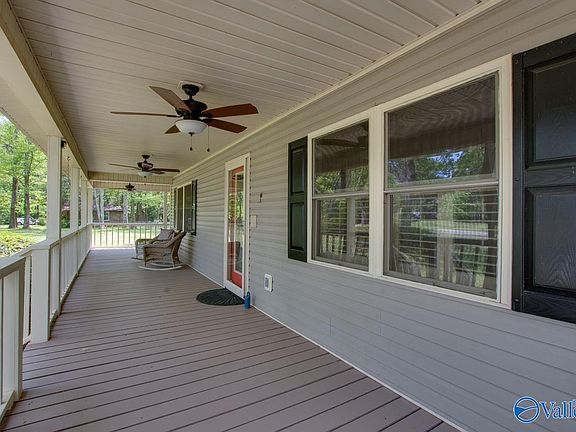 4th image of 200 Woodside Dr SE