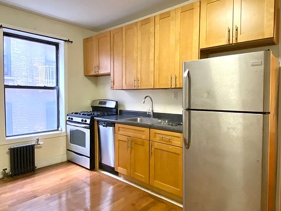2nd image of 12 Pinehurst Ave #H2