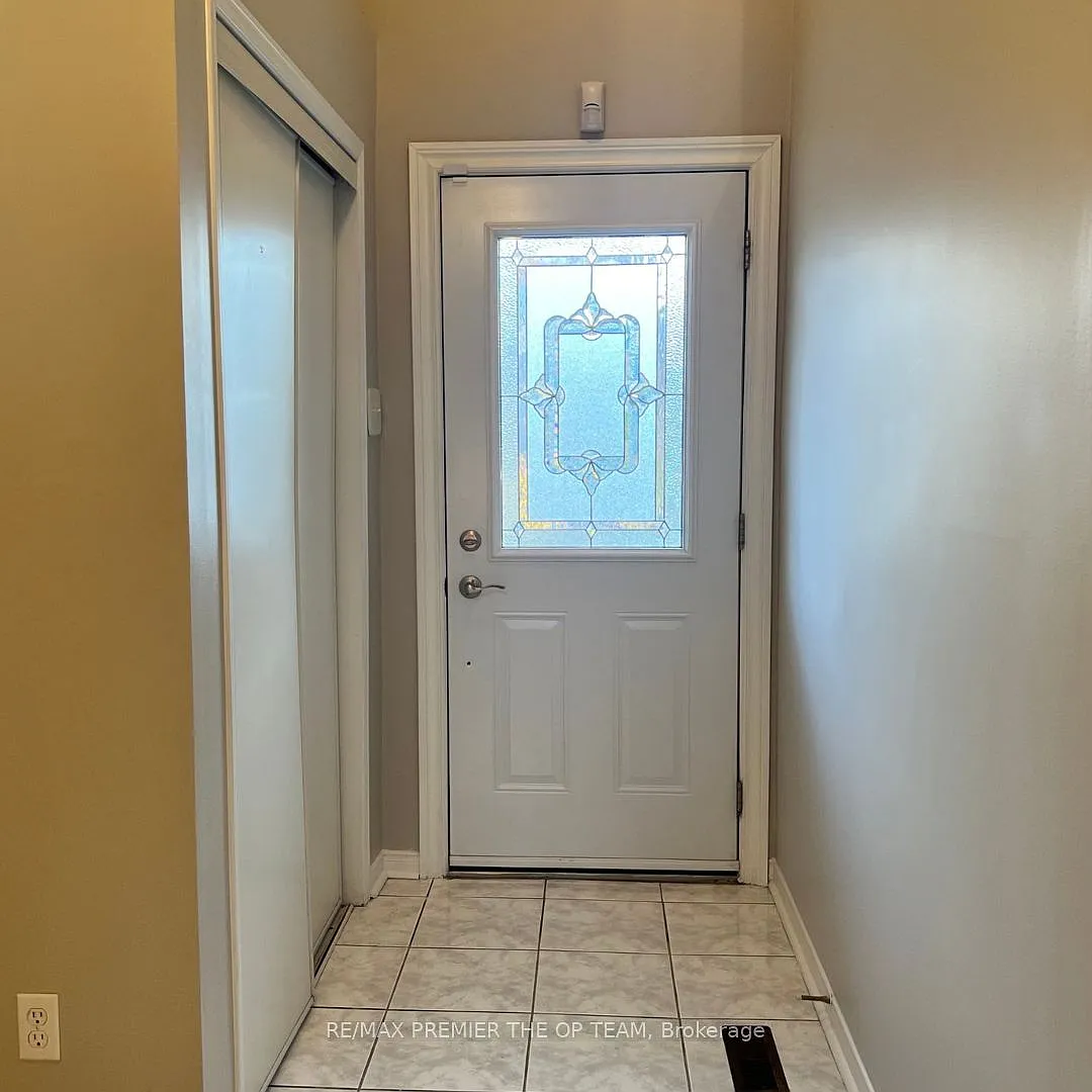 3 bed, $3,500 — Photo 3