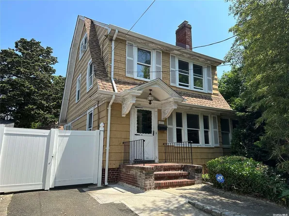 43-11 Little Neck Parkway, Little Neck, NY 11363