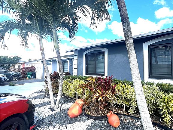 3rd image of 12271 SW 187th St