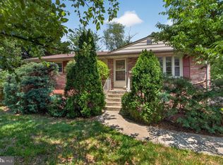 812 Grant St, Herndon, VA 20170