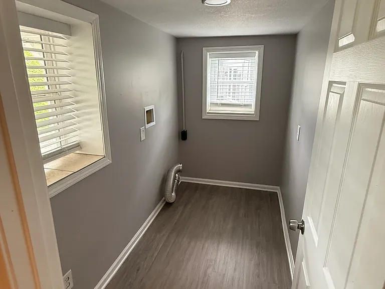 40 L St — Photo 22