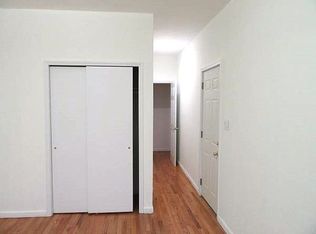 24-24 41st St #2E, Astoria, NY 11103