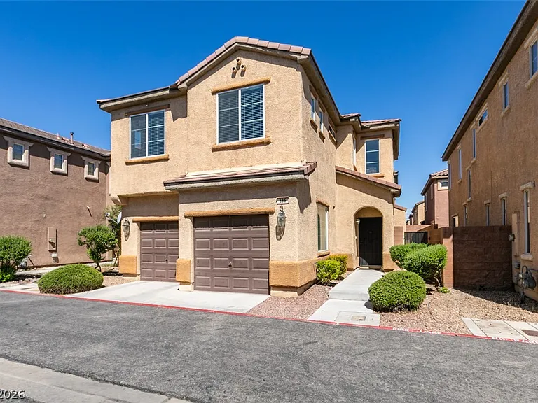 685 Taliput Palm Pl — Photo 2