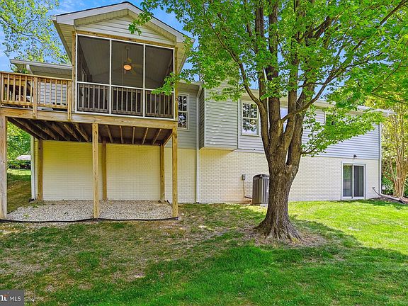 2nd image of 942 Mastline Dr
