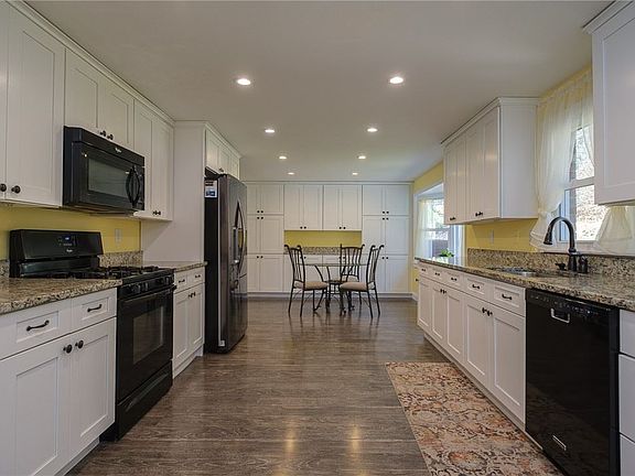 5th image of 4120 Dundee Dr