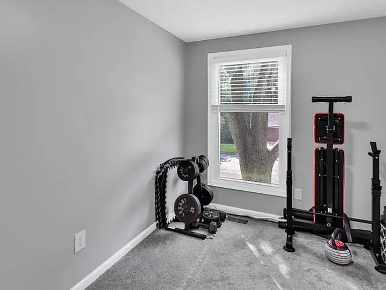 15337 Edgehill Dr — Photo 4
