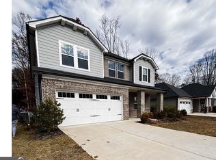 710 Magnolia Dr, Dawsonville, GA