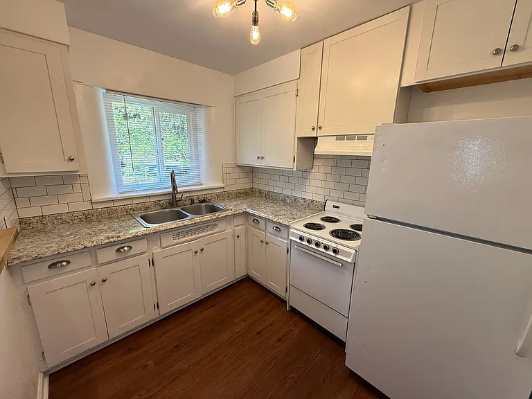 801 South Adams Street — Photo 9