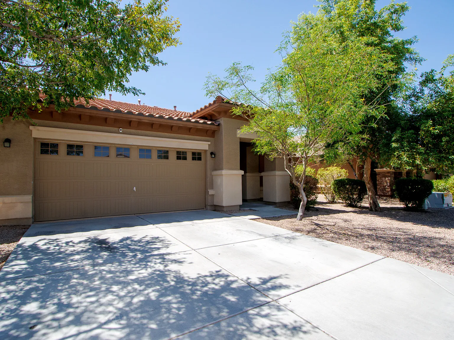 E Citadel Dr, Gilbert — Photo 2