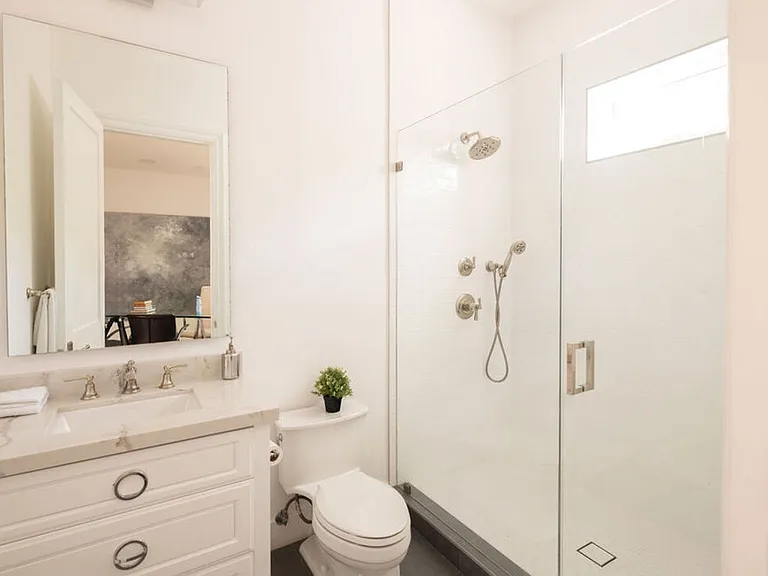 531 N Stanley Ave — Photo 21