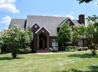 1015 Barry Ln, Gallatin, TN 37066