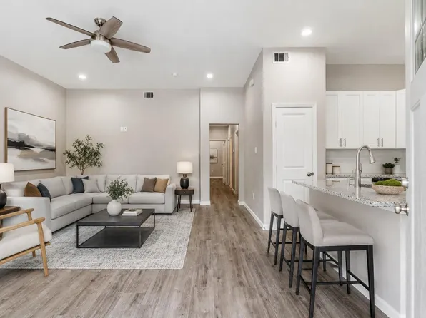1321 E 35th St, Houston, TX 77022