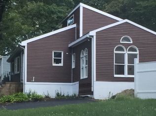 307 Paradise Rd, Swampscott, MA 01907