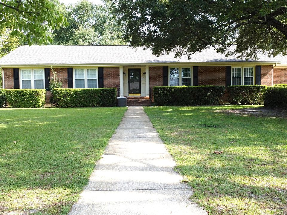 1st image of 604 N Pinecrest Drive