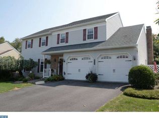 813 Redwood Ave, Wyomissing, PA