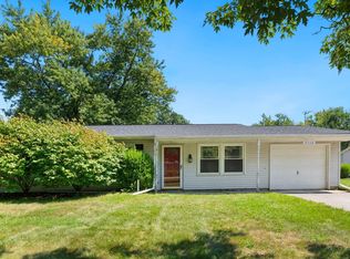 5224 Sandalwood Dr, Fort Wayne, IN 46835