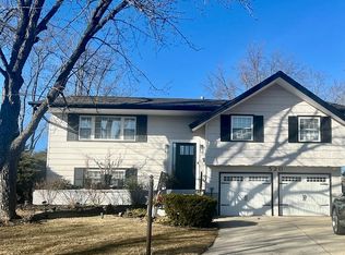 520 Cloud Ct, Schaumburg, IL 60193