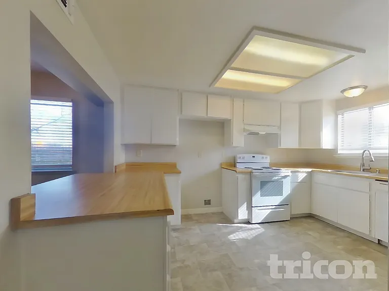 1630 E Lake Ct — Photo 7