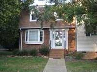 915 Lexington Ct, Cary, NC 27511