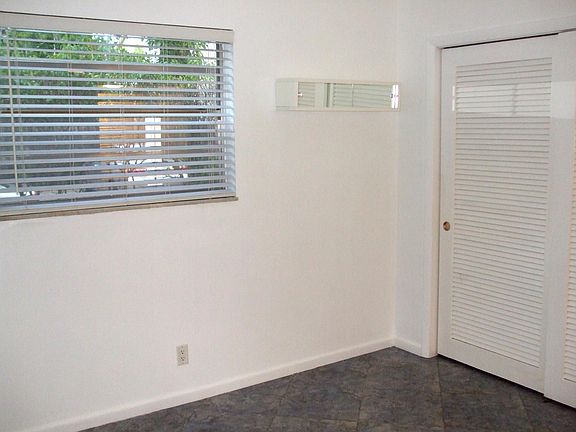 2nd image of 601 SE 5th Ct APT 107