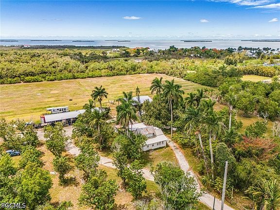 3rd image of 7535 Caloosa Dr