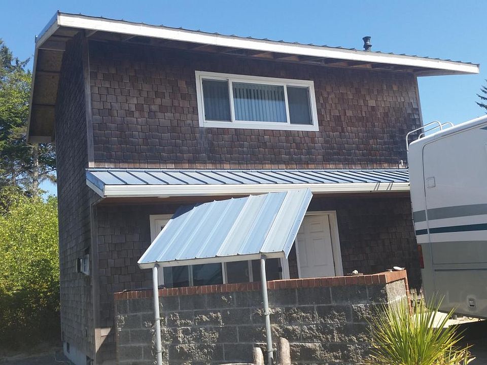 1st image of 1016 S Coral St