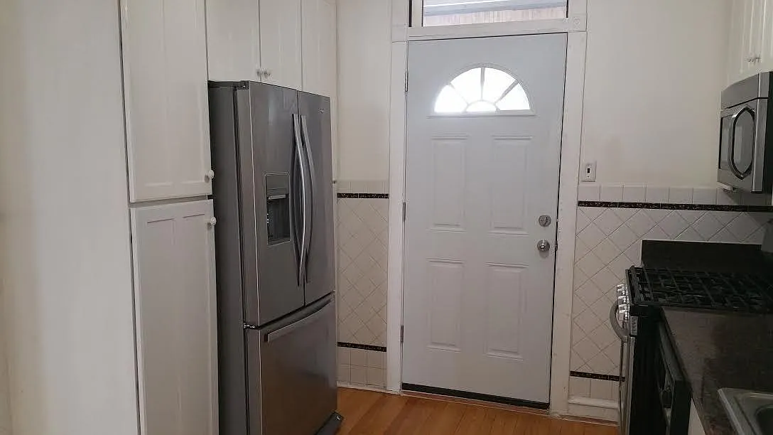 2 bed, 1400 sqft, $1,950 — Photo 3