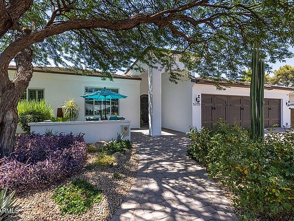 3rd image of 5233 E Larkspur Dr