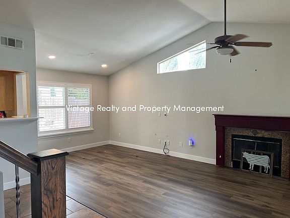 2nd image of 387 Teresa Pl