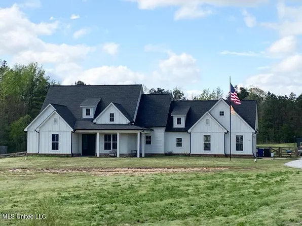 68 Belle Meade Rd, Mount Pleasant, MS 38635