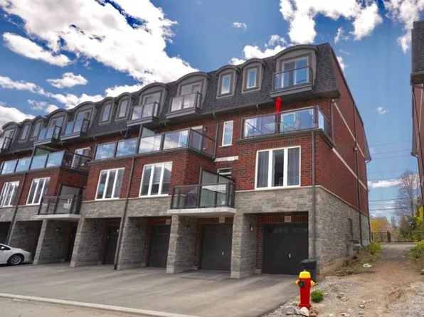 445 Ontario St S #70, Milton, ON L9T 9K2