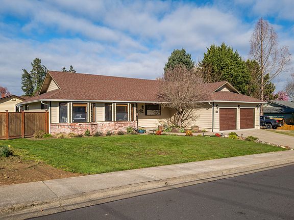 5th image of 776 Delsie Dr