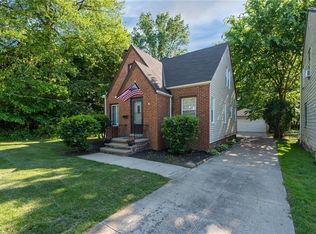 1112 Woodview Rd, Cleveland Heights, OH 44121