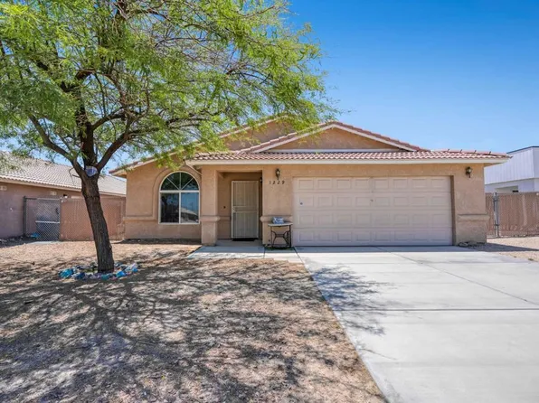 1229 Roselle Ave, Thermal, CA 92274