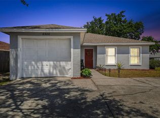 8306 Redbraes Dr, Tampa, FL 33615