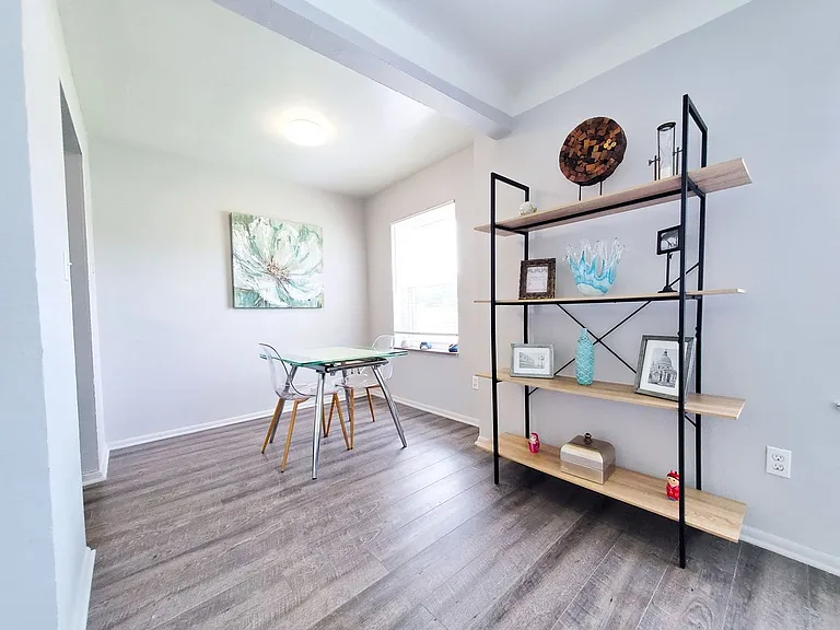 Smartland Lee-Mustang Apartments — Photo 23
