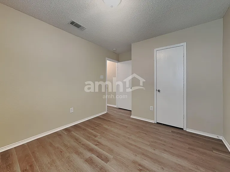 2736 Briscoe Dr — Photo 18