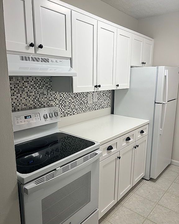 1st image of 3325 Bayshore Blvd Unit A21