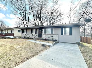 1834 Longford Dr, Saint Louis, MO 63136