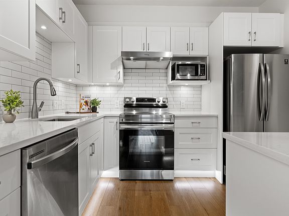 4th image of 19091 McMyn Rd #212