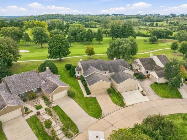 8022 Echo Dr, Norwalk, IA 50211