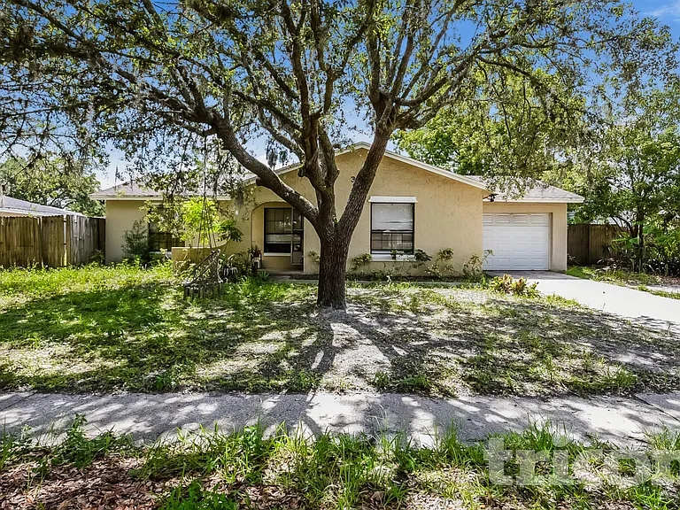 377 Brittany Cir — Photo 1