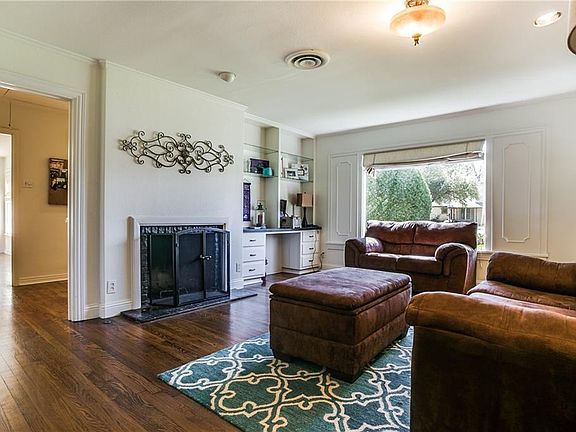 5th image of 3648 S Hills Ave