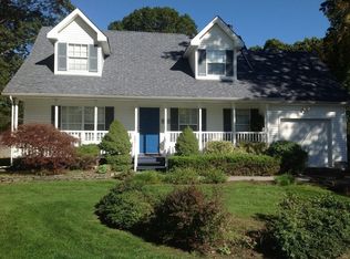 424 Glen Dr, Shirley, NY 11967