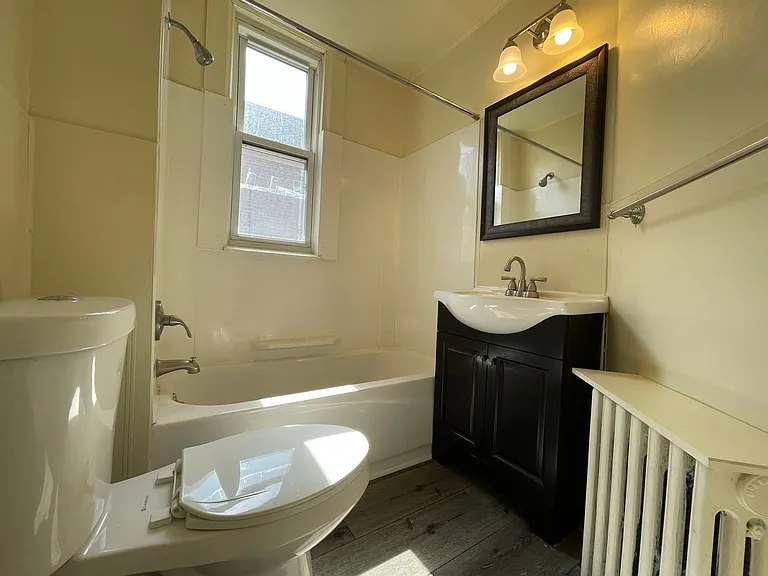 230 North Ave — Photo 5