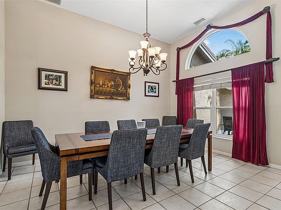 3rd image of 2937 HILLCREEK CIRCLE S