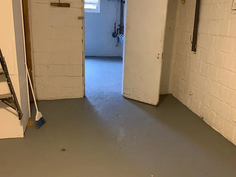 141 Galveston Pl SW — Photo 12