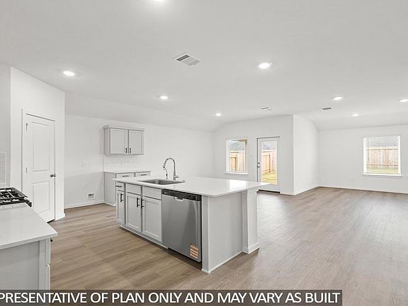 3rd image of 16807 Country Roots Ave